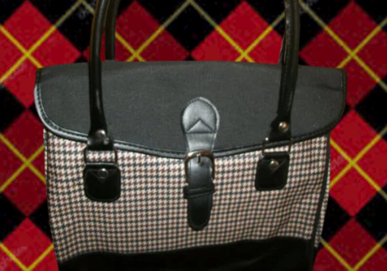 Purse Houndstooth Plaid Vinyl  Preppy 1970s Vintage Handbag Black Neutrals Envelope Purse Cosmetic Bag Set Ipad Tote  School Work Lunch Bag