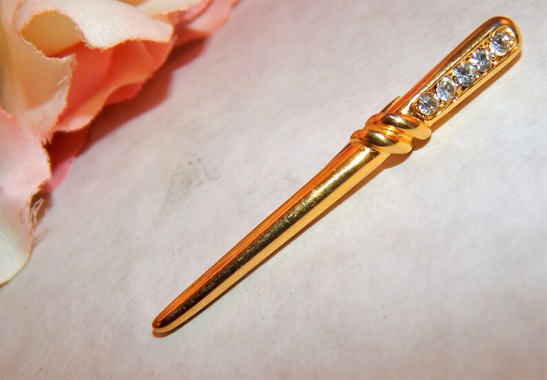 Sewing Needle Bar Pin Gold Metal Rhinestone Brooch Vintage 1970s Seamstress Gift Crafters Jewelry Label Pin FREE SHIPPING