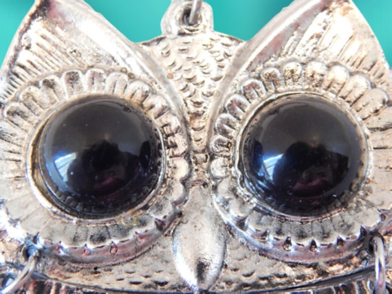 Owl Pendant Necklace Vintage 1960s Silver Metal M… - image 4