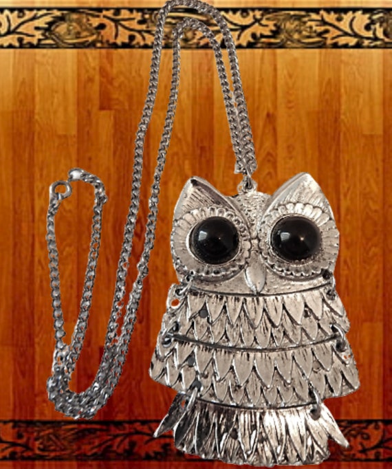 Owl Pendant Necklace Vintage 1960s Silver Metal M… - image 10