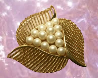 Coat Pin Triple Leaf Swirl Brooch Gold Metal Leaves Pearl Beads Artistic Geometric Triangle Vintage 1950s Fashion Jewelry Accessory Bar Pin