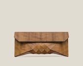 Pochette Imbuia, sac de soirée en bois géométrique, sac à main design de luxe moderne.