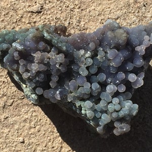 Grape Agate 80mm, 98 Grams Purple Chalcedony Botryoidal Crystal Cluster, Grape Agate Raw Stone, Raw Crystals and Stones, Rocks and Minerals