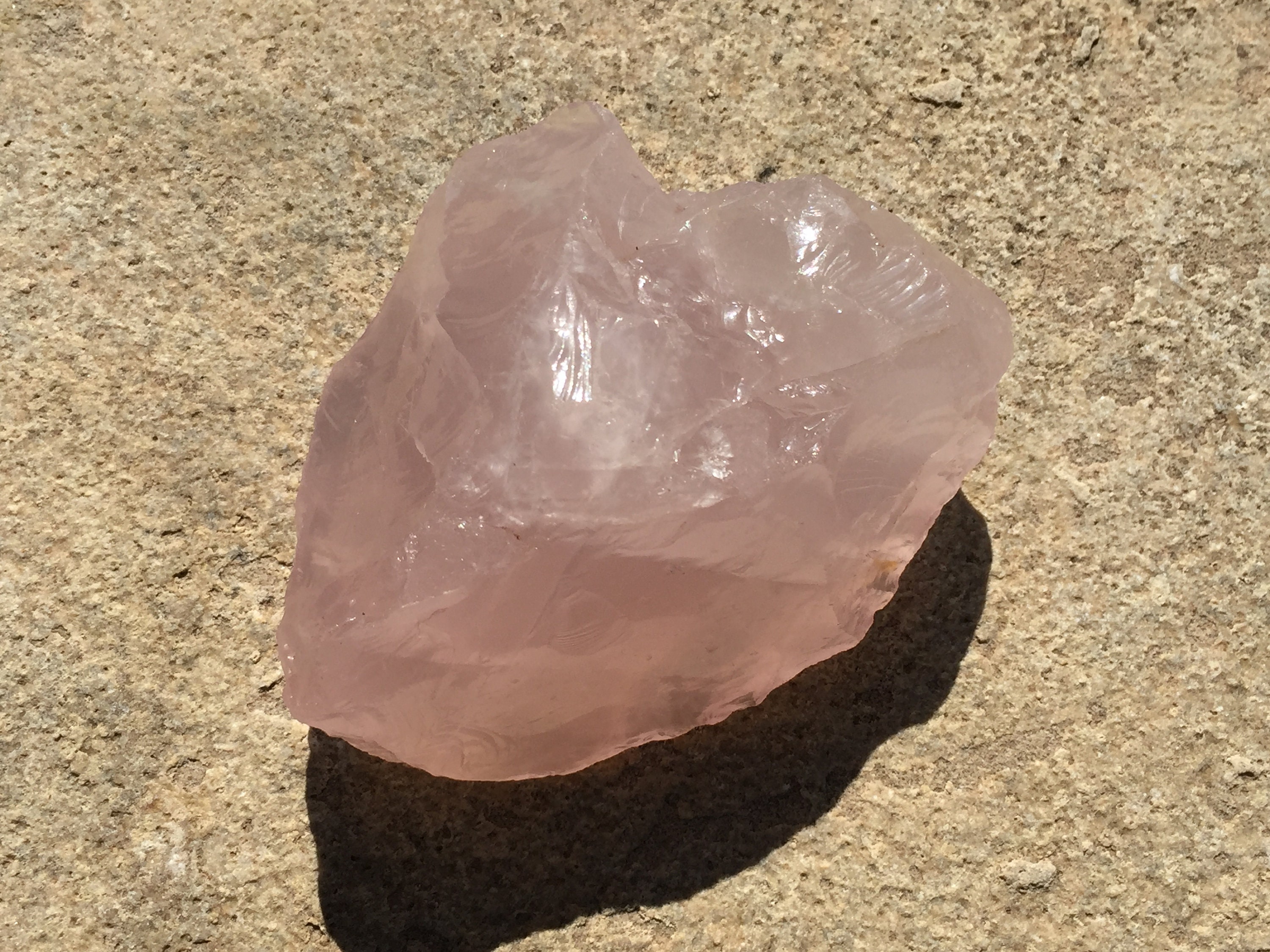 Fake raw rose quartz - vacationQas