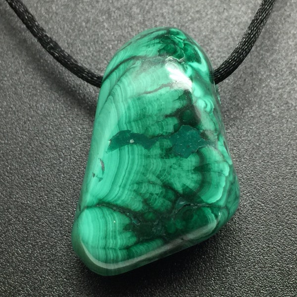 Malachite Pendant, 38mm Green Malachite Stone from The Congo, Polished Stone with Hole Drilled, Malachite Necklace