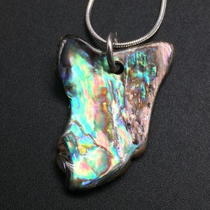 Abalone Muschel Anhänger 1,6 Zoll, GRÜN & BLAU Auffällige Abalone Muschel mit Sterling Silber, Neuseeland Abalone Muschel Halskette