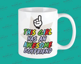 Freundin-Geschenke - This Girl Has An Awesome Boyfriend Valentinstagsgeschenke Fuer Sie 325 Ml Keramikbecher Spuelmaschinenfest Lustige Geschenke  121f8c4d Fd74 5b06 8034 7ada7c26bce9