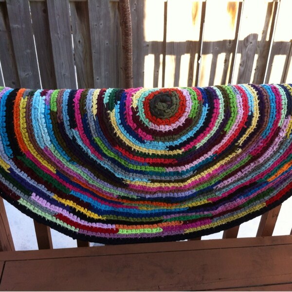 Crochet rug rag. Rug rag from recycled T-shirts. Multicolor rug rag.