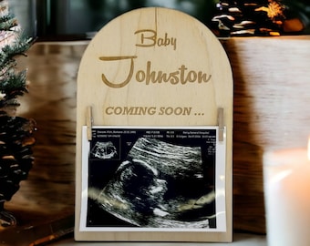 Customized Personalised Pregnancy Announcement Sign Wooden Plaque with Due Date Engraving  Baby Scan Frame Photo Gift for Expectant Parents