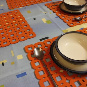 Placemats a Circle Round shape Designs Felt Table Mats Set of 2