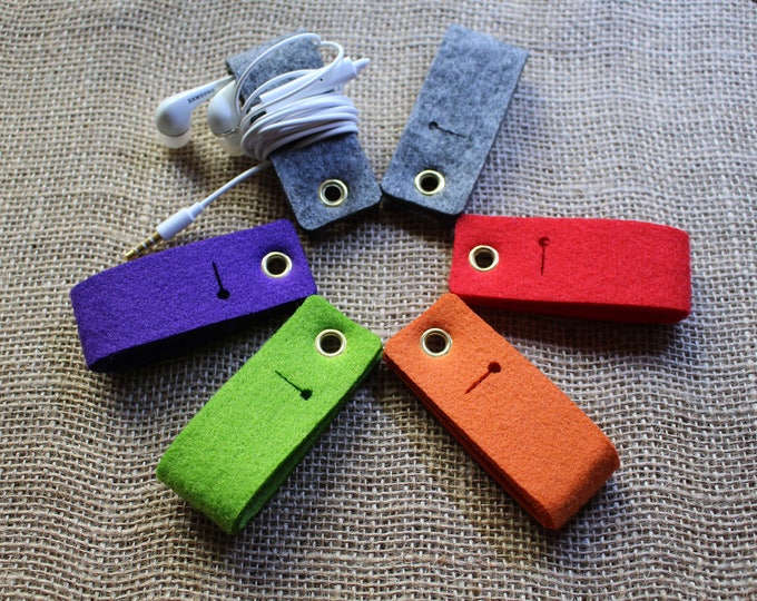 Cool  Gadget Multifunction Felt Key Chain Fob Earphone cable  organize safe