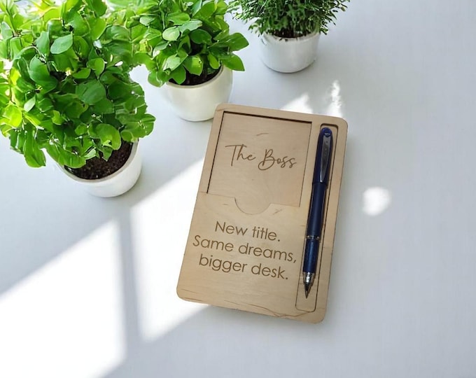 Personalized Motivational Wooden Sticky Note +Pen space Holder + Checklist Template – Desk Organizer Set Gift for Boss Coworker Office Decor