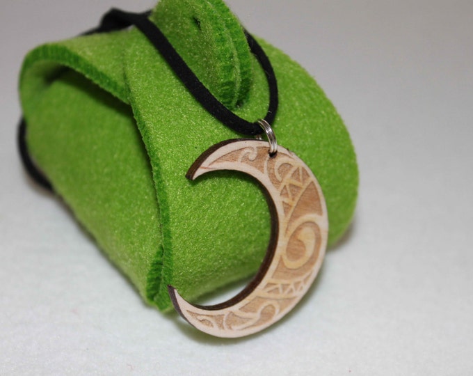 Ireland Celtic Ornament Celtic Moon  Necklace  with Felt Gift Box