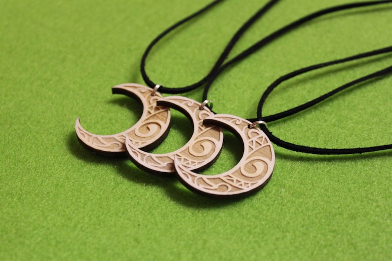 Ireland Celtic Ornament Celtic Moon Necklace with Felt Gift Box