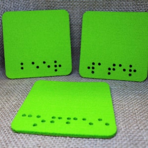 Dessous de verre alphabet en braille Désignation personnalisée personnalisée Dessous de verre en forme de carré en feutre, lot de 6 VOTRE IDÉE