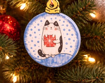 Cat with present ornament