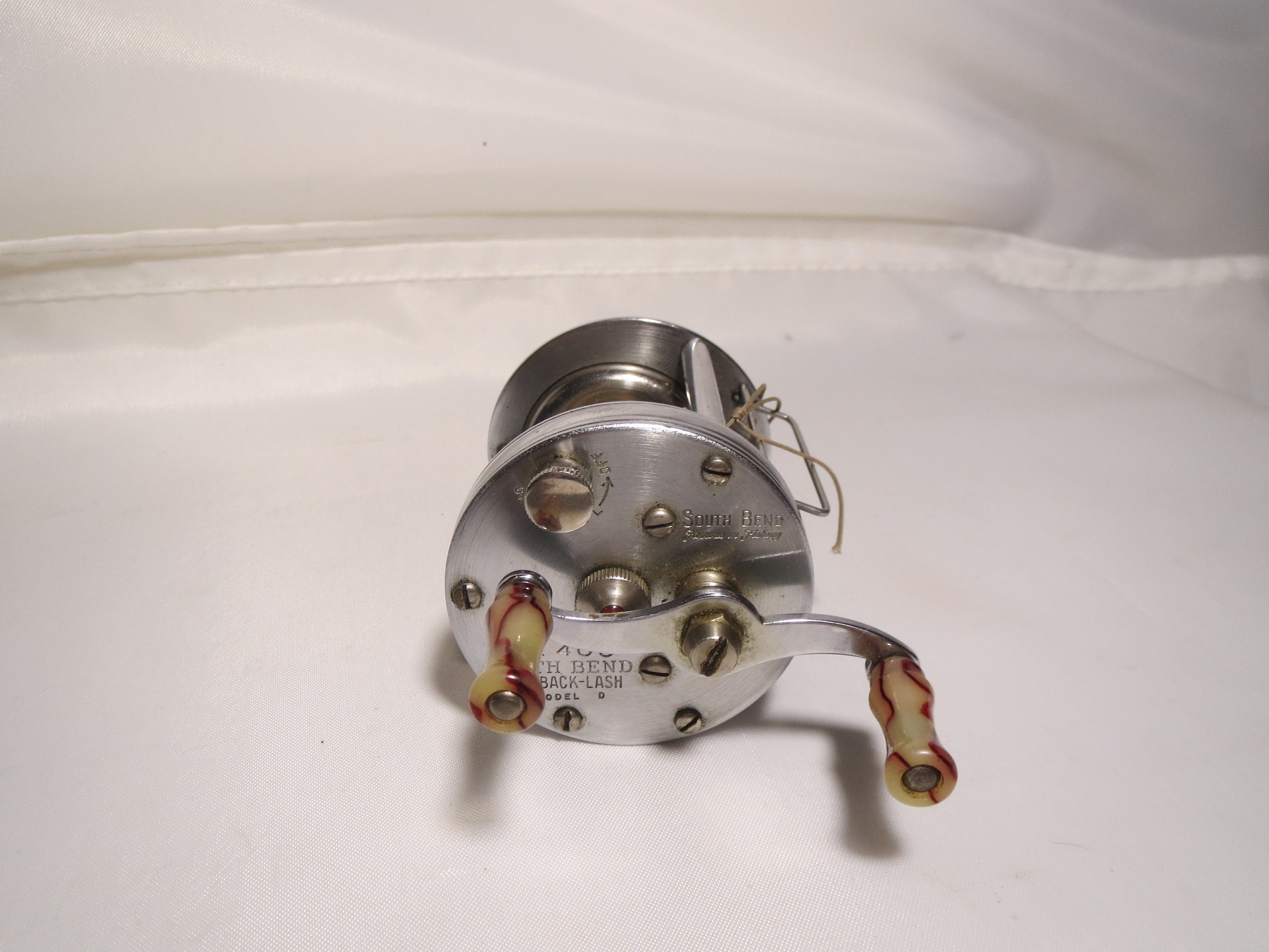 VINTAGE SOUTH BEND BAITCASTING LEVEL WIND ANTI-BACKLASH FISHING REEL NO 550