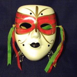 Vintage Davar Porcelain Ceramic Jester Wall Hanging Art Mask  7 Inch