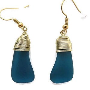 Teal Blue Sea Glass Earring, Turquoise Blue Earring, Wire Wrapped Beach Glass Earrings, Blue Beach Glass Dangle, Blue Dangle, Teal Teardrop