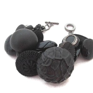 Black Button Bracelet, Chunky Black Bracelet, Vintage Repurposed Jewelry, Black Button Charm Bracelet, Vintage Buttons, Repurposed Buttons