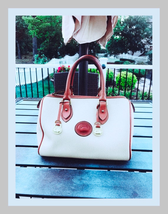 Vintage Dooney & Bourke Clasic Satchel // All Weat