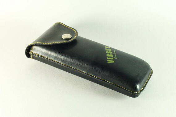 GIANNI VERSACE 黒 スマホケース格安‼️本体のみ SONY ソニー SONY Xperia 5 V Style Cover with Stand Black