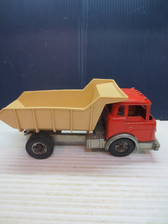 hubley dump truck