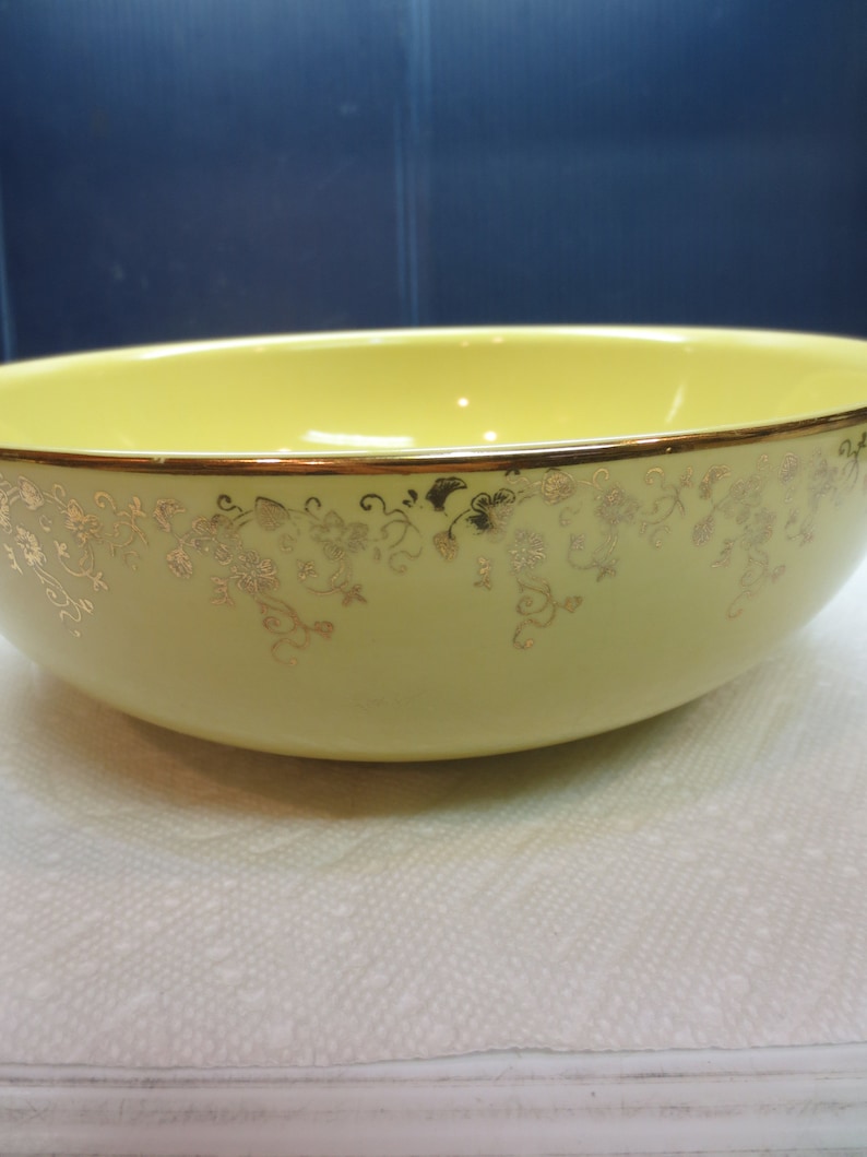 1950/'s Hall Yellow And Gold #0799 Large Salad Bowl