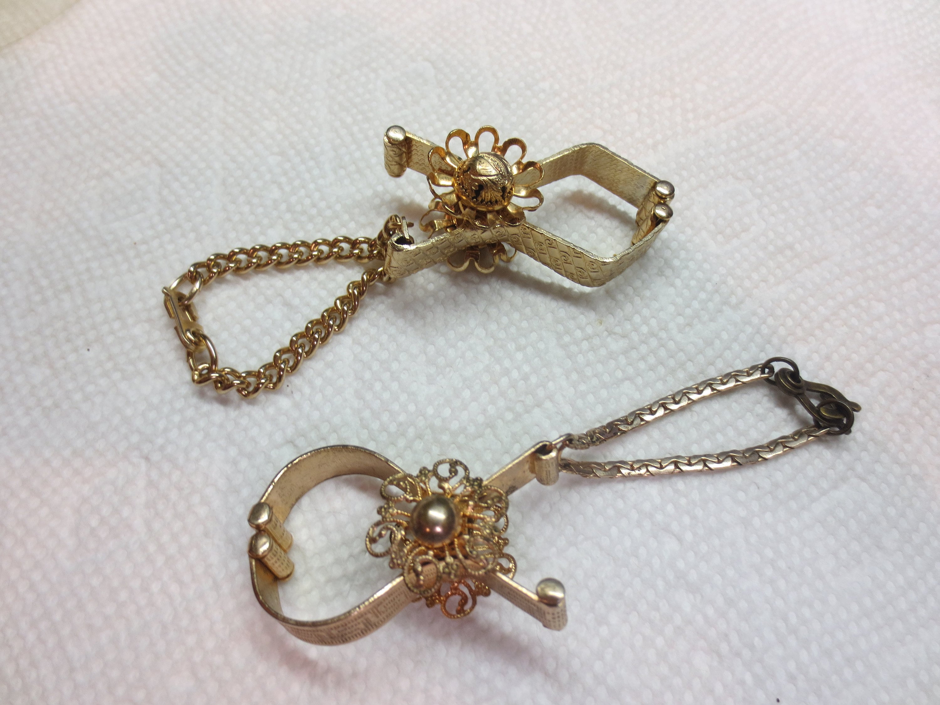 Two Vintage Glove Holders To Clip To Purse Handle Fashioned By Etsy