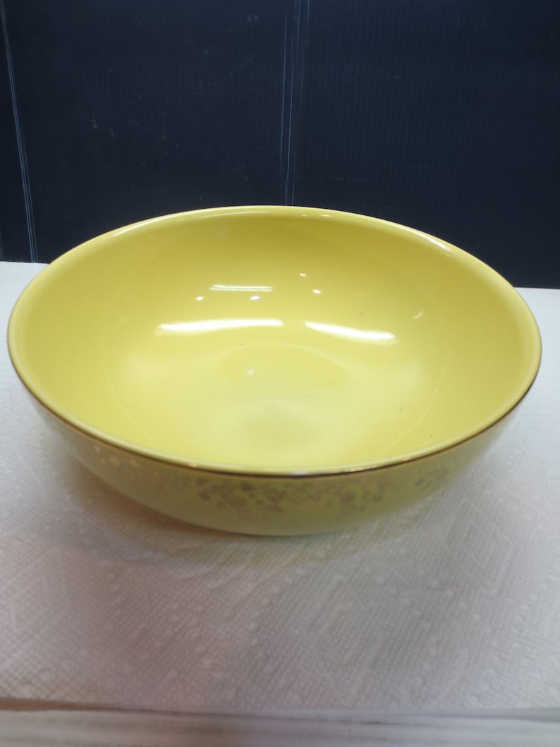 1950/'s Hall Yellow And Gold #0799 Large Salad Bowl