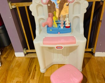 little tikes makeup table