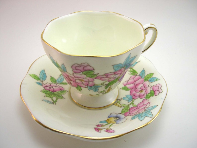 Antique Foley Tea cup and saucer set, Yellow with Bouquet of flowers, Handpainted tea cup and saucer,Fine Bone China, English tea set image 3