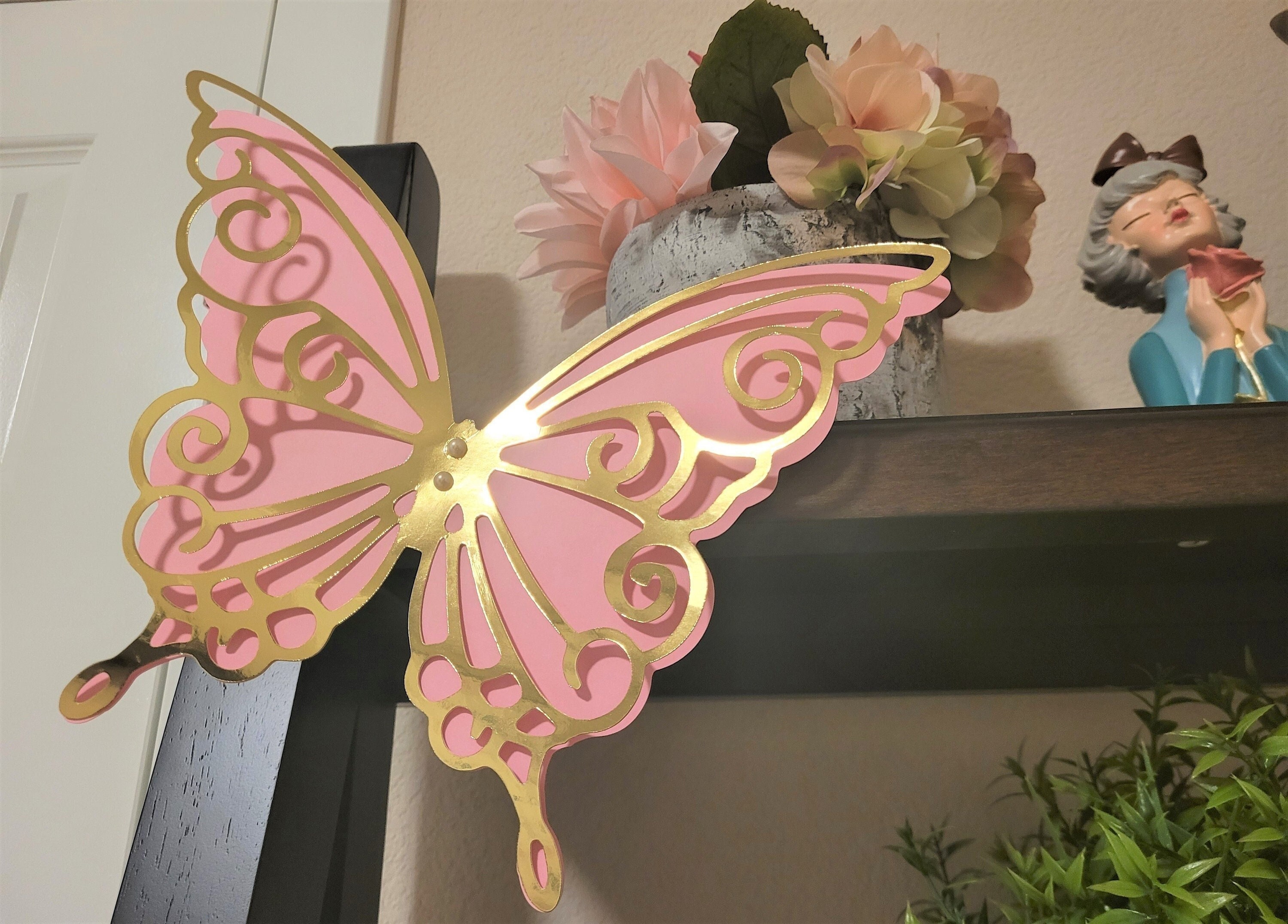 Retrowavy 10 Pcs Huge Gold Butterfly Party Decoration 16.5 Inch and 8 Inch  Large 3D Butterfly Stickers Big Paper Butterfly Prop Giant Butterfly