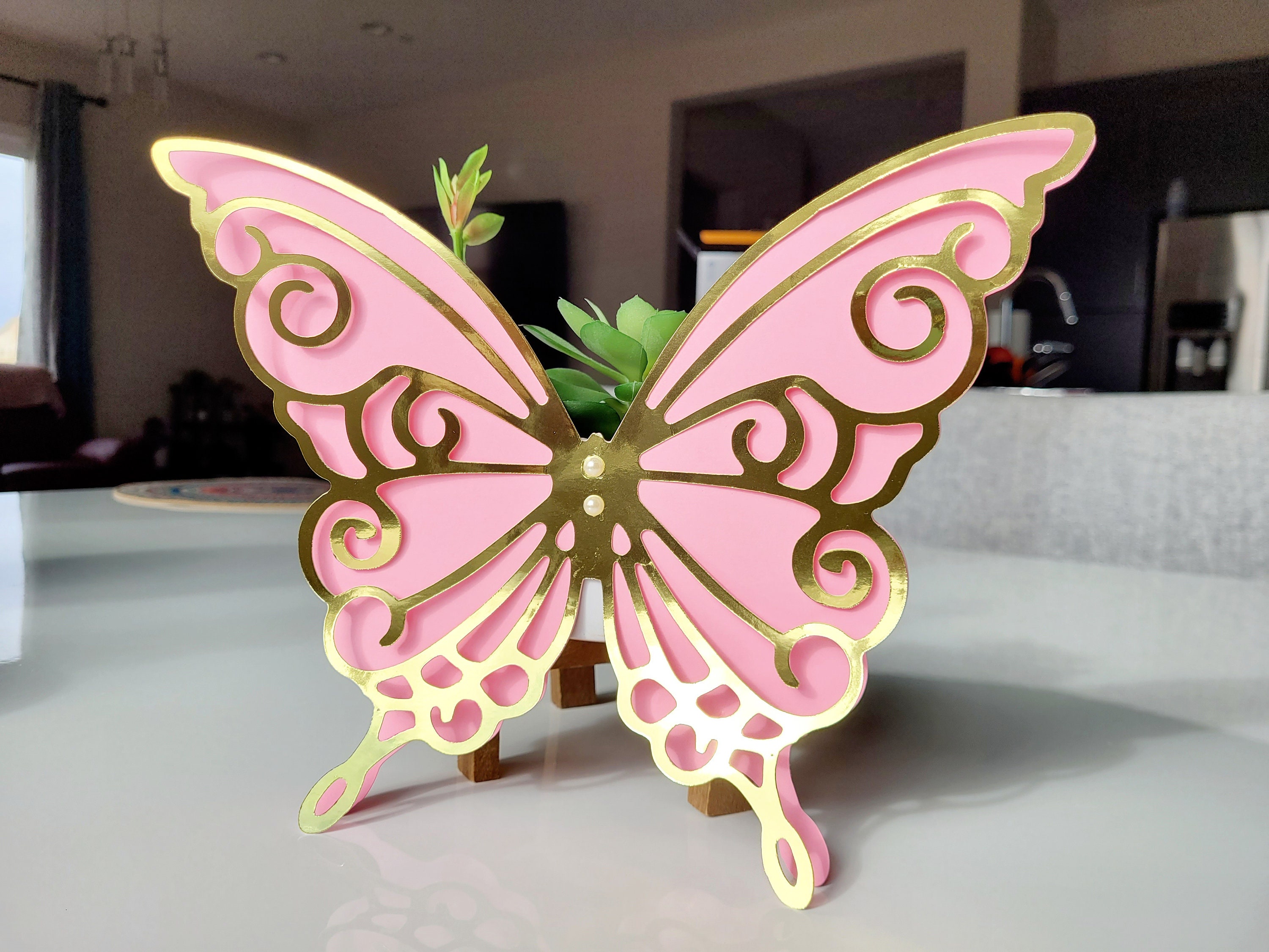 Retrowavy 10 Pcs Huge Gold Butterfly Party Decoration 16.5 Inch and 8 Inch  Large 3D Butterfly Stickers Big Paper Butterfly Prop Giant Butterfly