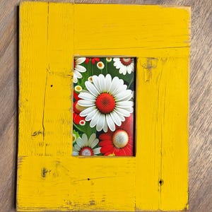 Cadre photo en bois de récupération fait main : 3&quot; finition jaune vieillie