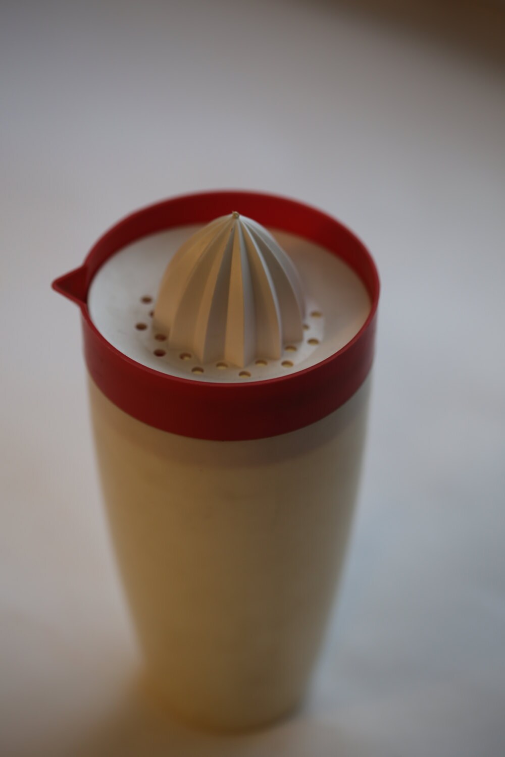 Vintage citrus juicer with pitcher Plastic citrus reamer Etsy