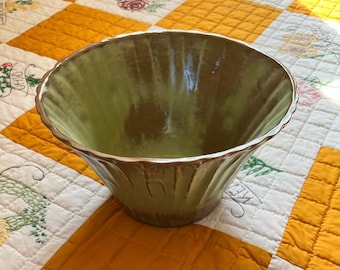 70s - FRANKOMA (#A10) - Large Prairie Green Jardiniere Planter Pot