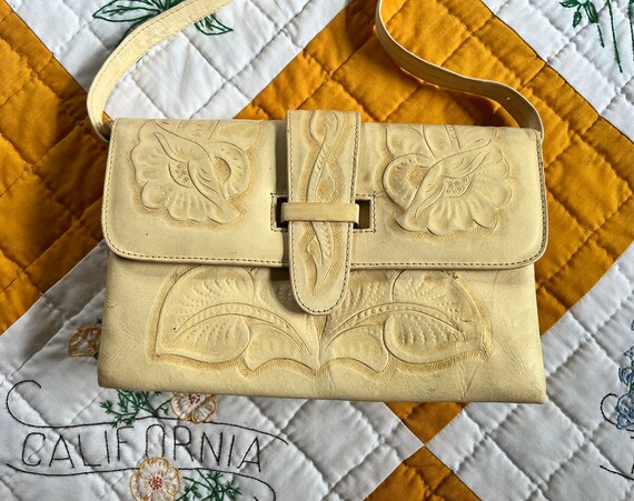 VINTAGE Bone-White Mexican Hand-Tooled Leather Pu… - image 2