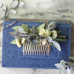 bleu lavande chardon peigne cheveux verdure de mariée morceau de cheveux peigne d’eucalyptus séché morceau de poil de mariée bois fleur peigne floral peigne floral