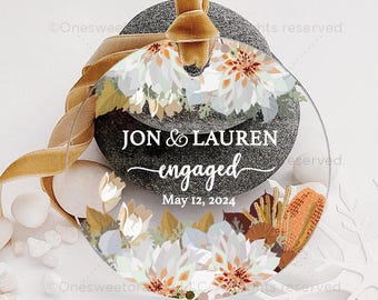 Adorno de compromiso de acrílico Adorno de compromiso Regalo de fiesta de compromiso Regalo de compromiso personalizado Regalo de compromiso de dalia con nombres N.º 285