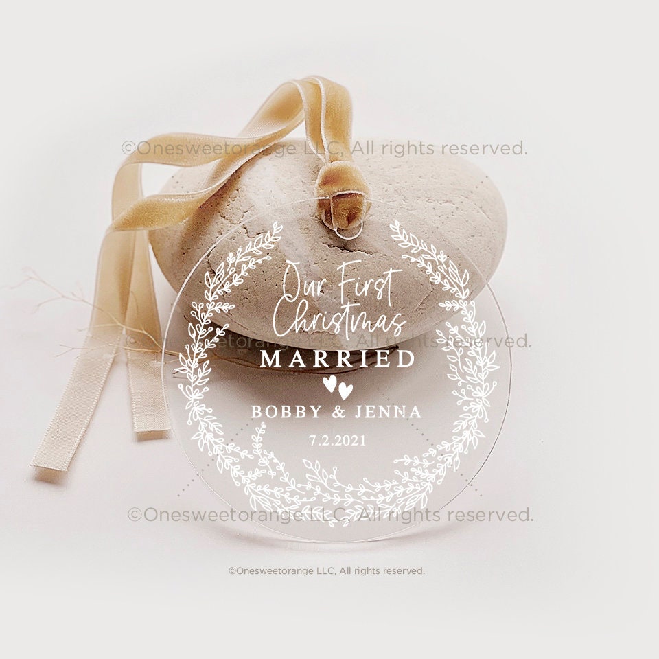 Ornament to Remember This Year! Funny Christmas as Mr & Mrs Couple Married Wedding Decoration 2.9 Ornament Keepsake Gag Gift 2021 First Christmas Ornament Ornament to Remember This Year! Funny Christmas as Mr & Mrs Couple Married Wedding Decoration 2.9 Ornament Keepsake Gag Gift 2021 First Christmas Ornament