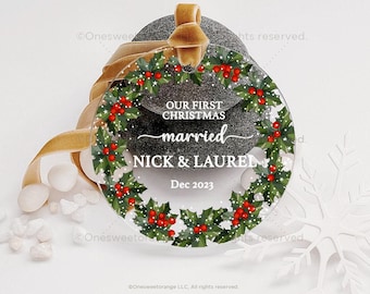 Adorno navideño, recuerdo personalizado para recién casados ​​/ Impresión plana en acrílico / Primeras fiestas, 3.5" o 4.75" N.° 587