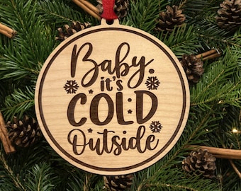 Bambino Fuori fa freddo, Ornamenti per l'albero di Natale, Ornamento invernale, Ornamento per le vacanze, Regalo di Natale, Bambino invernale, Fuori fa freddo