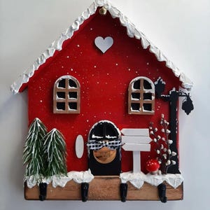 Christmas Cottage Key Holder: Festive Wall Decor, New Home Gift