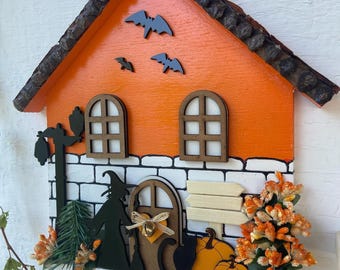 Halloween Key Holder Spooky House Wall Decor with Bats