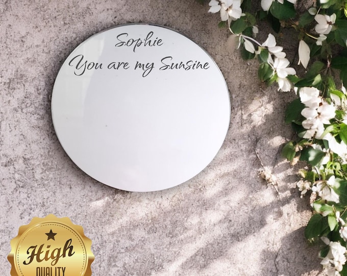 Round Garden Mirror: Custom Engraved Acrylic Outdoor Decor (Up to 40cm)