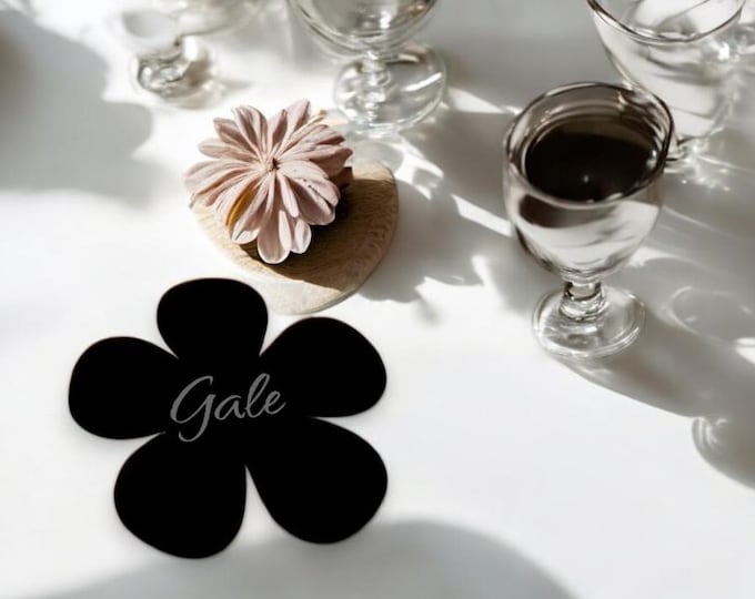 Daisy Flower Acrylic Coasters: Custom Engraved Party Favors