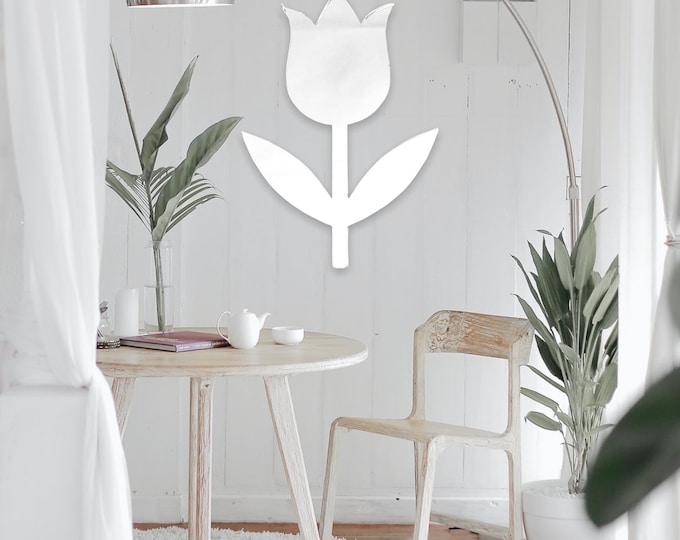 Tulip Flower Mirror: Custom Acrylic Wall Decor