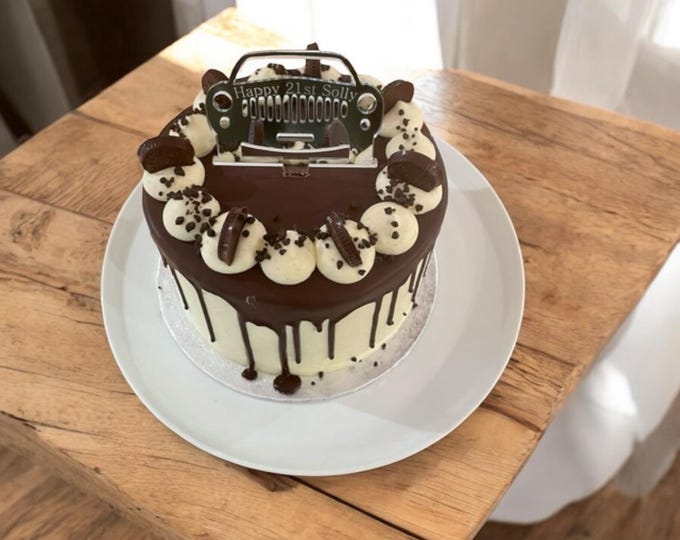 Custom Car Cake Topper: Bespoke Style, Any Sport