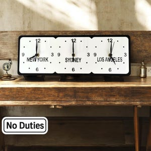 Anpassad akrylklocka med tre tidszoner: Personliga efternamn, tyst svep